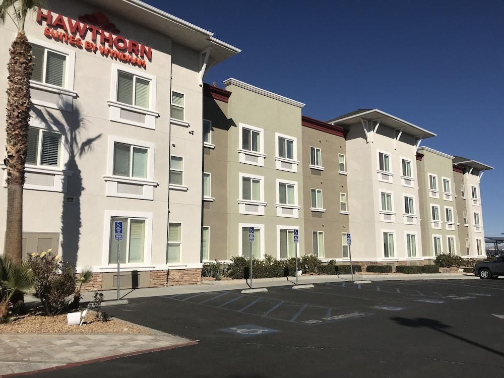 Hawthorn Suites Викторвилл Экстерьер фото