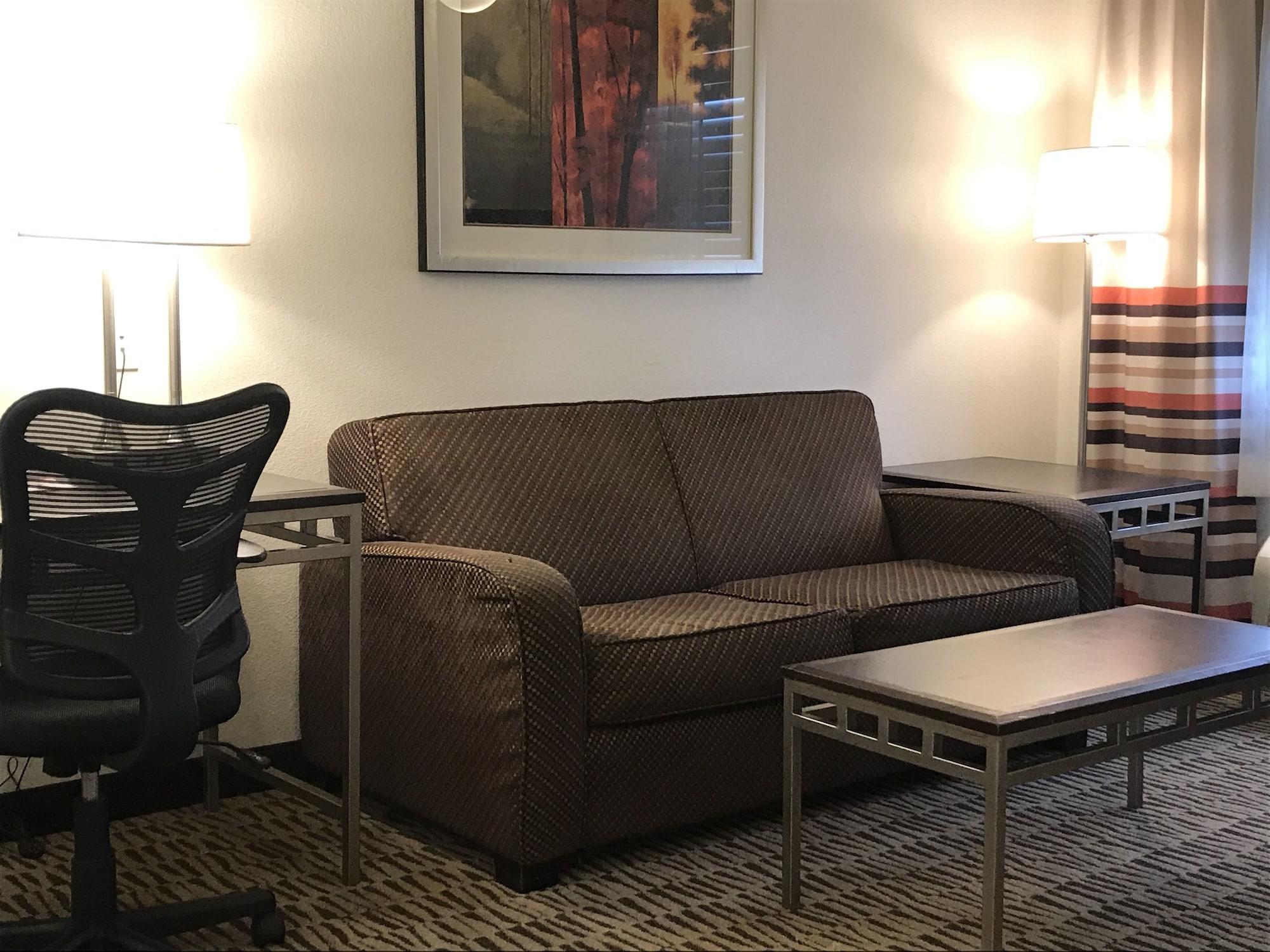 Hawthorn Suites Викторвилл Экстерьер фото